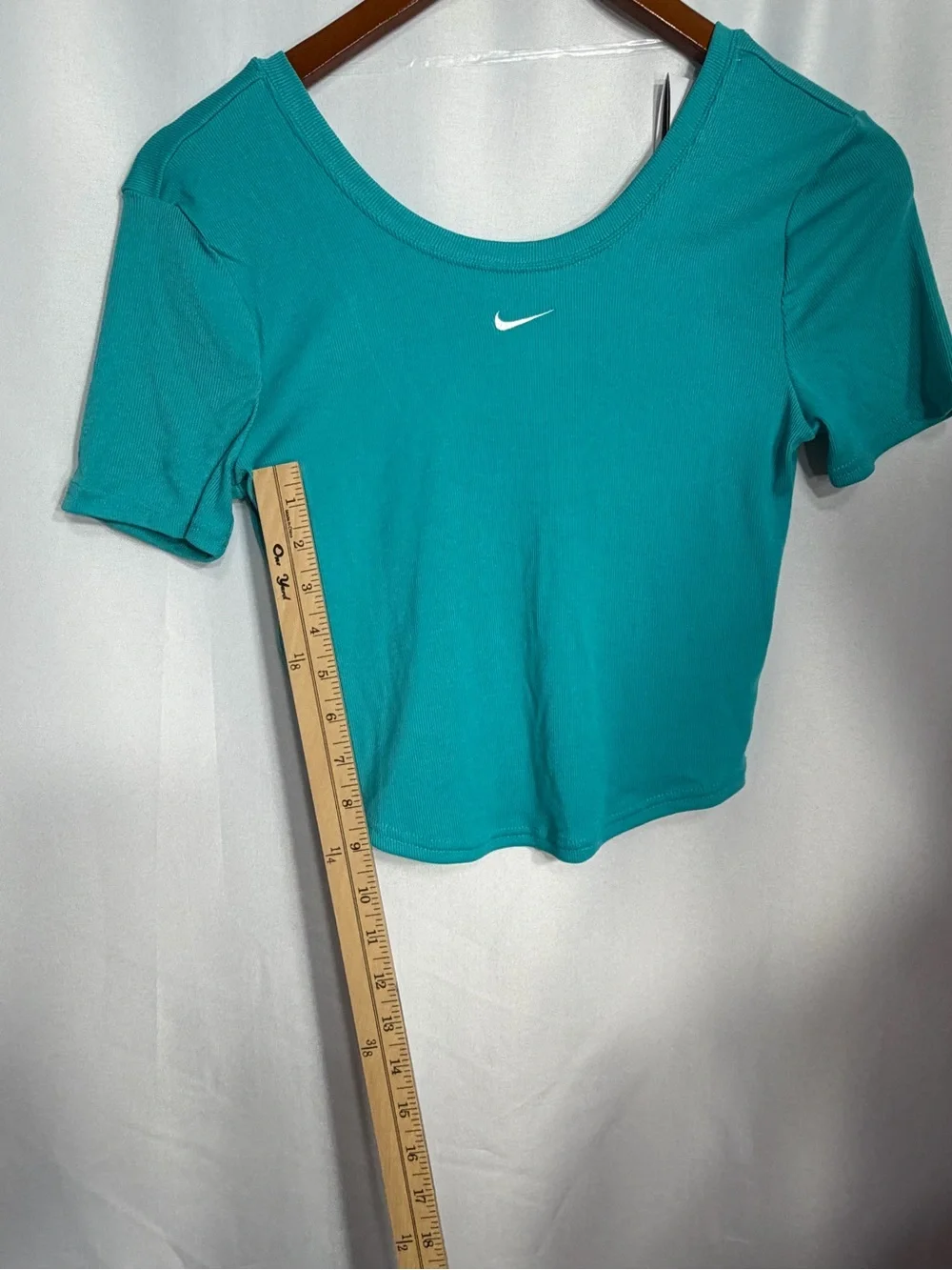 Nike Teal Short Sleeve Cropped Top size S new W tags